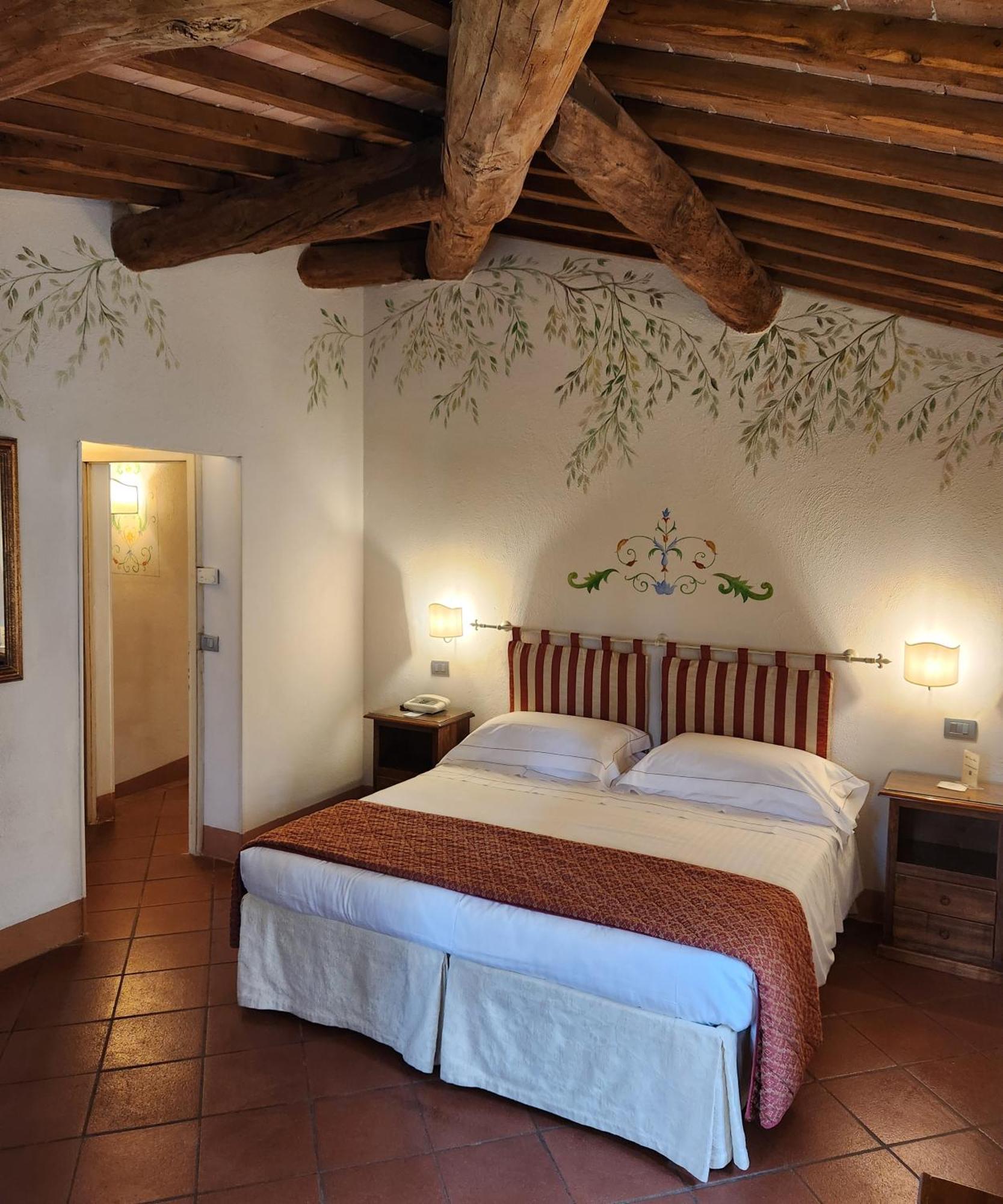 Villa Curina Resort Castelnuovo Berardenga Exterior foto